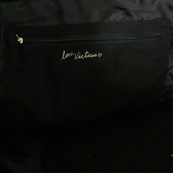 NWT Victoria’s Secret sequin black Duffle bag - Picture 5 of 5
